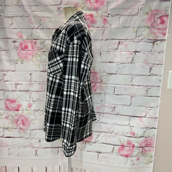 🔥5/25 sale🔥 Levi’s Men’s Button-Down Long Sleeves Black & White Plaid Shirt - Picture 9 of 13